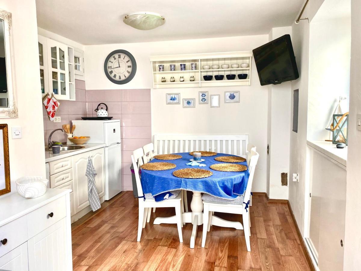 Family House Kastela Home Between Split And Trogir Buitenkant foto